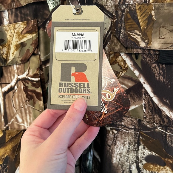 CLEARANCE NWT Men’s M Russell Outdoors Dri-Power Lightweight Button Down Shirt - Picture 12 of 13